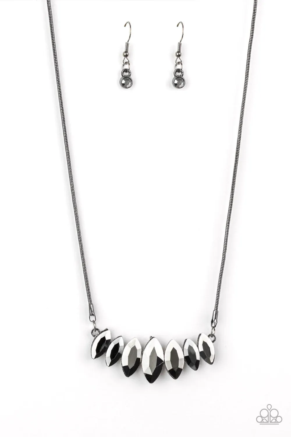 Leading Lady - Black Paparazzi Necklace